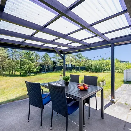 Arntraud - 500m From The Sea By Interhome