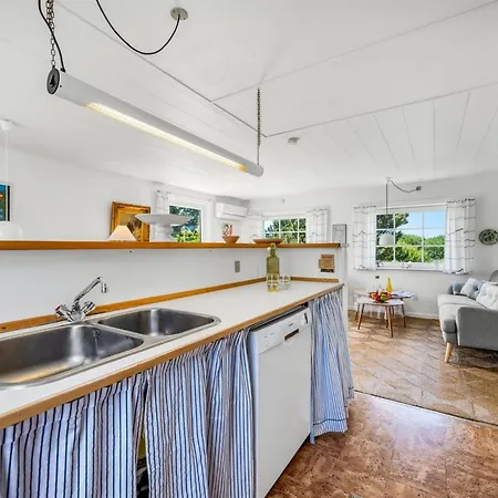 Arntraud - 500m From The Sea By Interhome Casa vacanze Lakolk