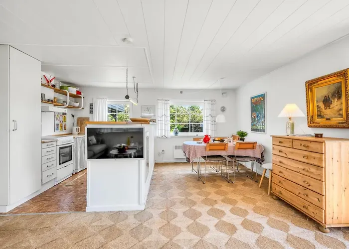 Arntraud - 500m From The Sea By Interhome *