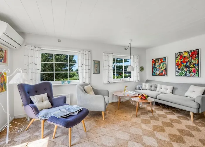 Arntraud - 500m From The Sea By Interhome *